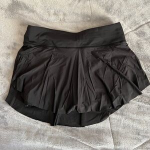 Lululemon Running/Tennis Skirt Size 4